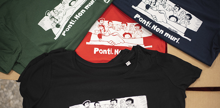 Le t-shirt "Ponti Non Muri"
